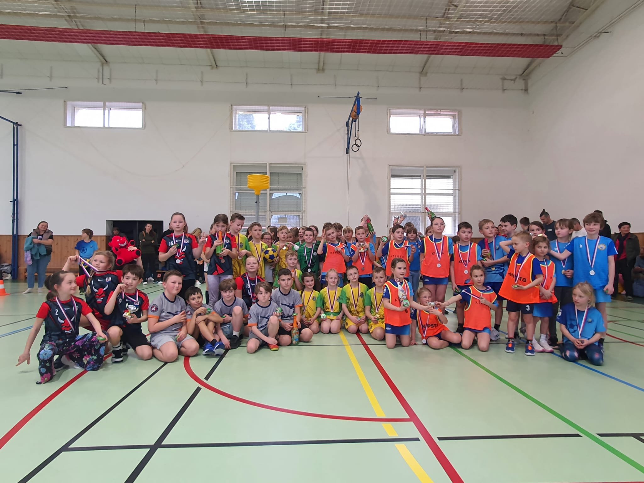       
          Z posledního turnaje Jihočeské ligy si odvážíme dvě stříbrné medaile!
      