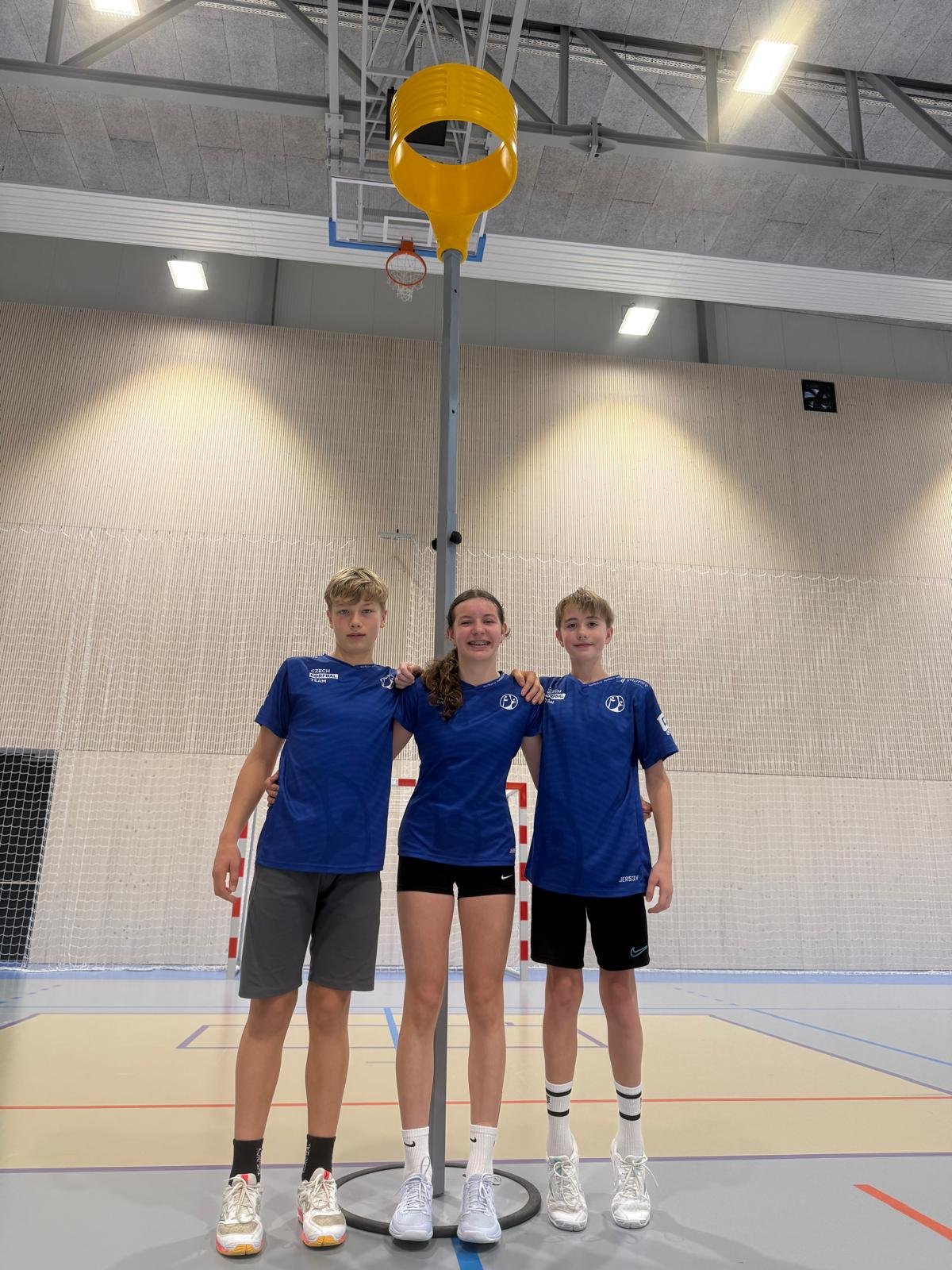 Společné foto mladých krokodýlů